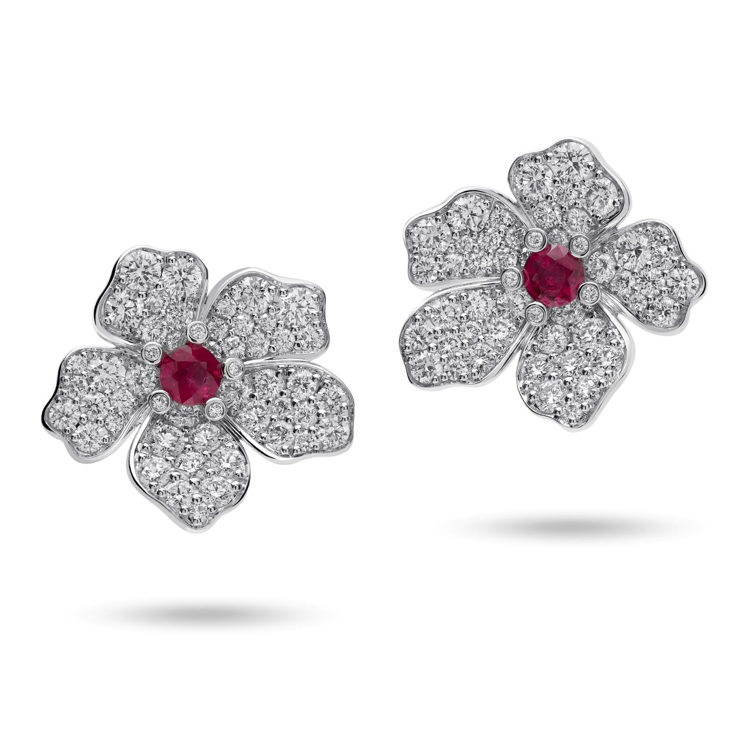 ルビーのイヤリング