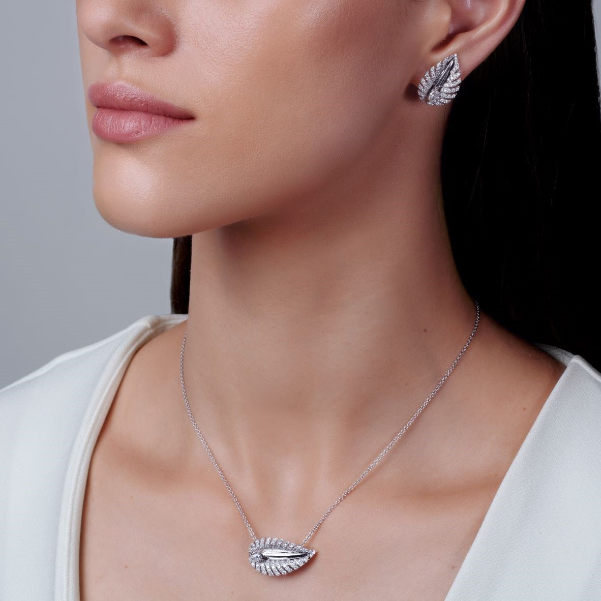 Ohrringe mit beweglichem Diamant