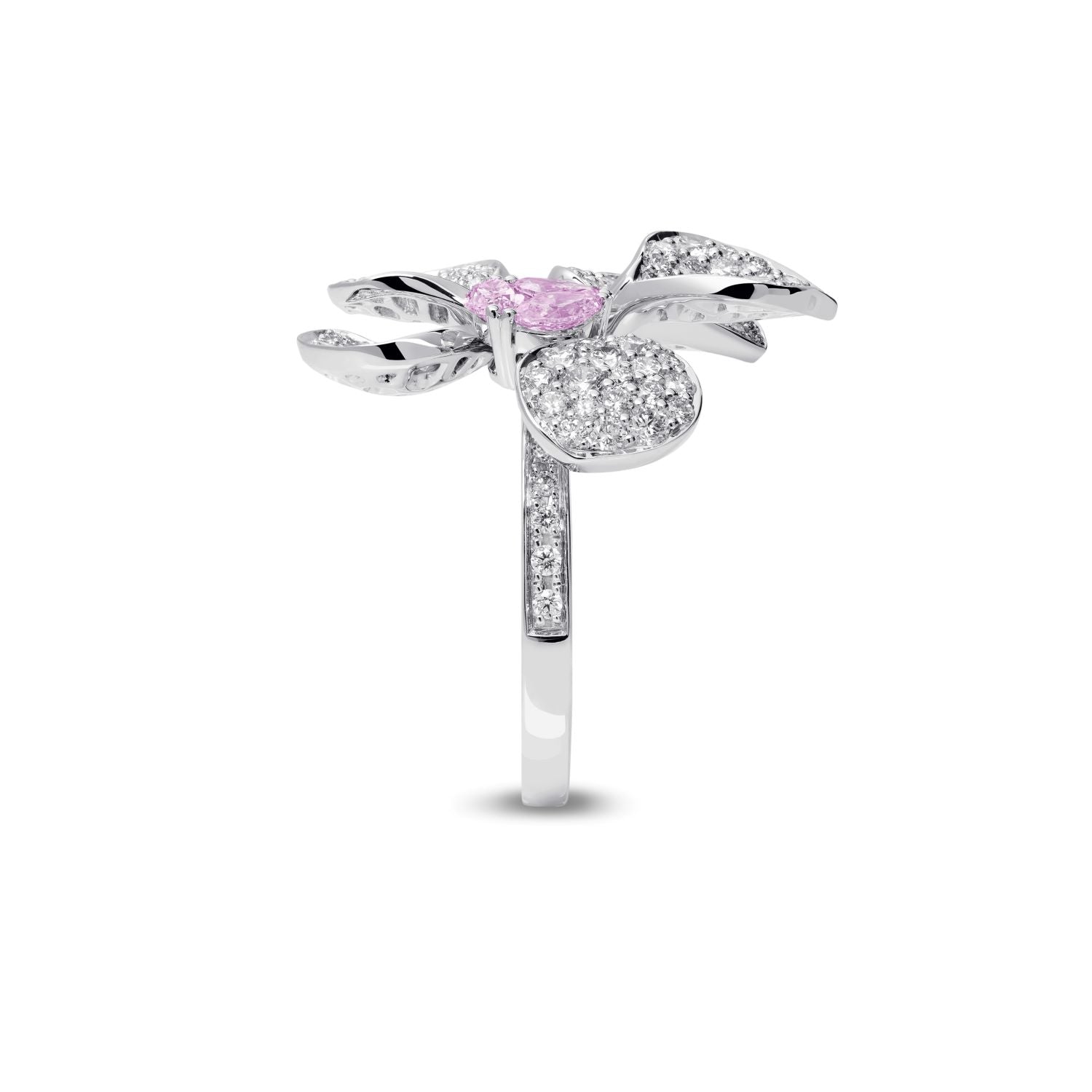 À FLEUR DE PARIS Pink Sapphire Ring