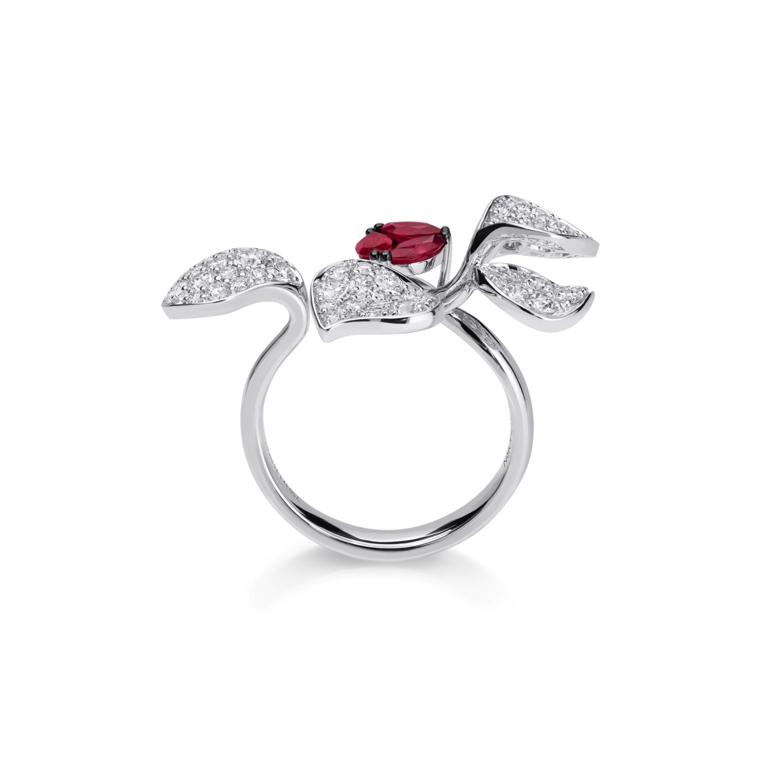 Ring with rubies